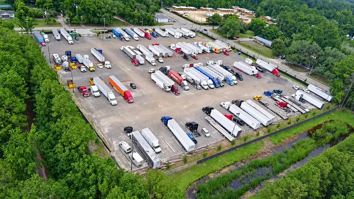 Aerial view of a spacious TruckTuck truck and trailer lot